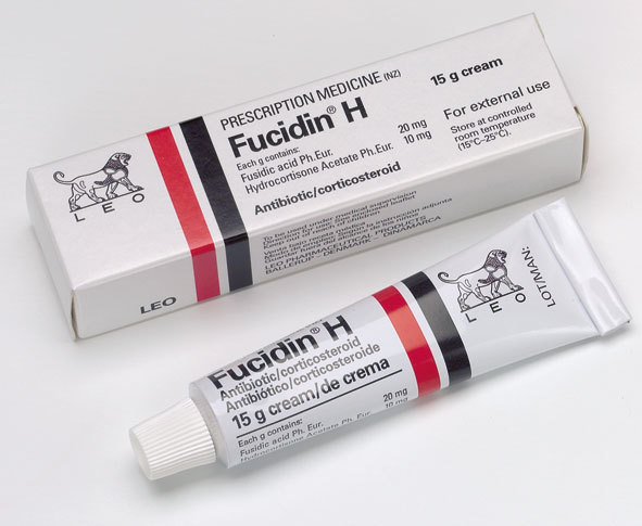 ยาแต้มสิว Fucidin สิวยุบ