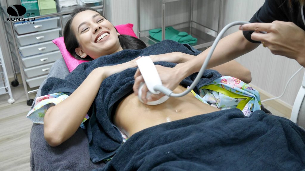 10 อันดับ นวดสลายไขมัน ที่ไหนดี กระชับสัดส่วน เห็นผลได้จริงปี 5 Kongju Clinic บริการนวดสลายไขมัน - 2