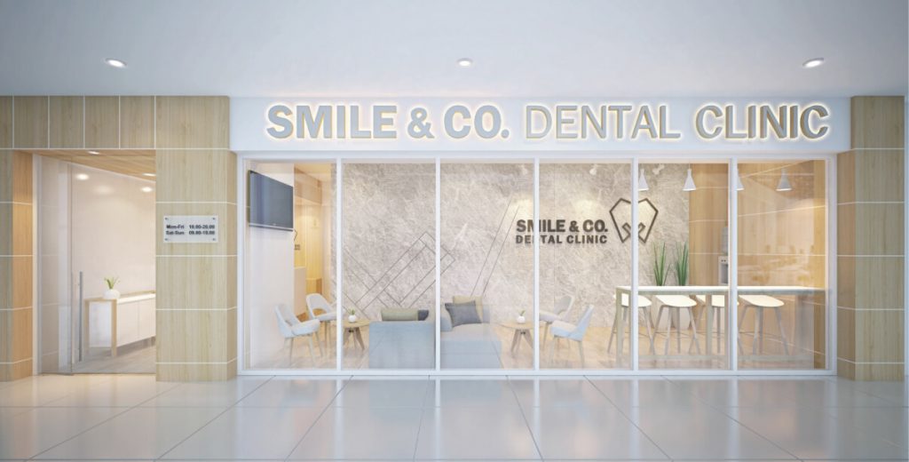 Smile and Co. Dental Clinic คลินิกครอบฟัน เรียงตัวสวย จัดฟัน ฟื้นฟูสุขภาพช่องปาก
