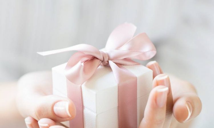 10 ของขวัญวันเกิดผู้หญิง ราคากำลังดี สาวถูกใจทุกคน เลือกได้ไม่ยาก 1 10 ของขวัญวันเกิดผู้หญิง