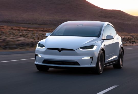ร้านแต่งรถ Tesla - 1