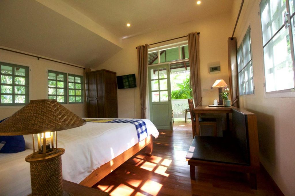 Monoceros Resort บ้านพักม่อนแจ่ม สไตล์รีสอร์ททรงไทย พร้อมสระน้ำให้ลงเล่น