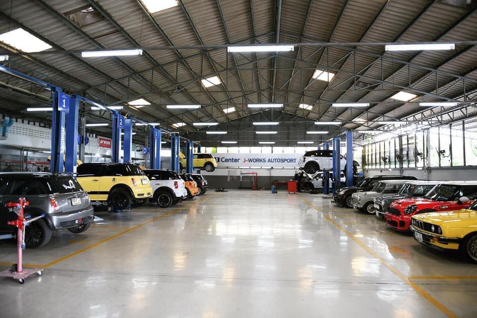J-Works Autosport บริการศูนย์ซ่อมรถ Porsche ขับได้ไม่มีสะดุด ซ่อมบำรุง ด้วยเครื่องมือที่ได้คุณภาพ
