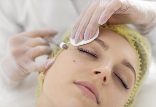 คลินิก ฉีดฟิลเลอร์ใต้ตา ลพบุรี - 1