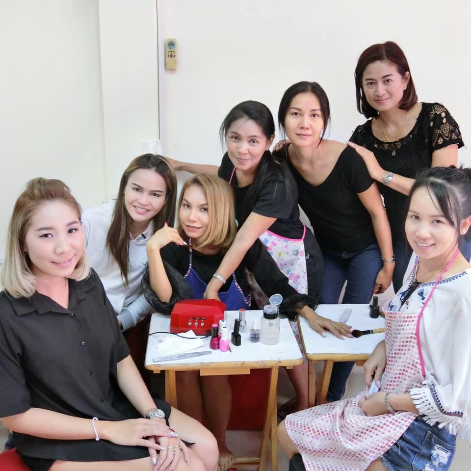 10 อันดับ โรงเรียนสอนต่อขนตา ที่ไหนดี หลักสูตรสอนเสริมเติมเสน่ห์ให้ดวงตา ในราคาที่คุ้มค่า 11 Nailtoday Academy โรงเรียนสอนต่อขนตา รวมหลักสูตรเสริมความงามให้ผู้เข้าเรียนมั่นใจนำไปใช้ได้