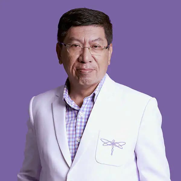 นายแพทย์ชัยยศ เด่นอริยะกูล (หมอชัยยศ) หมอทำจมูก สวยเด่นดูเนียนเป็นธรรมชาติ