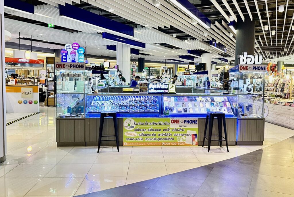One Phone Service ซ่อมมือถือไอโฟน เชียงใหม่ ลอกกระจก เปลี่ยนฟิลม์ แบตเตอรี่ของใหม่ทุกชิ้น