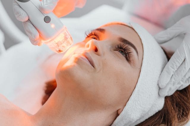 10 อันดับ คลินิก Thermage นนทบุรี ยกกระชับ ปรับหน้าเรียวสวย เป๊ะปังไม่เหมือนใคร 4 คลินิก Thermage นนทบุรี - 2