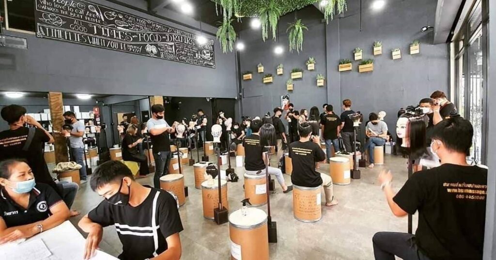 BSA Hair Studio สถาบันสอนทำผม เสริมเทคนิคทำผมสระ ไดร์ ซอย ตัด ในระดับมืออาชีพ