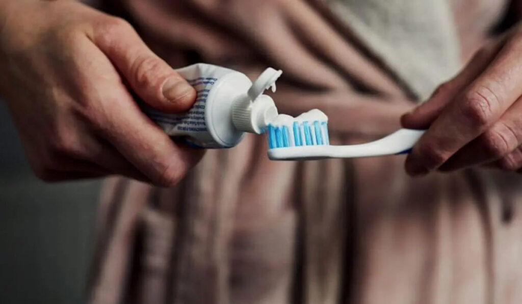 10 อันดับ ยาสีฟันลดกลิ่นปาก ยี่ห้อไหนดี คืนความมั่นใจ ให้ความรู้สึกหอมสดชื่นตลอดวัน 23 ยาสีฟันลดกลิ่นปาก ยี่ห้อไหนดี - 1