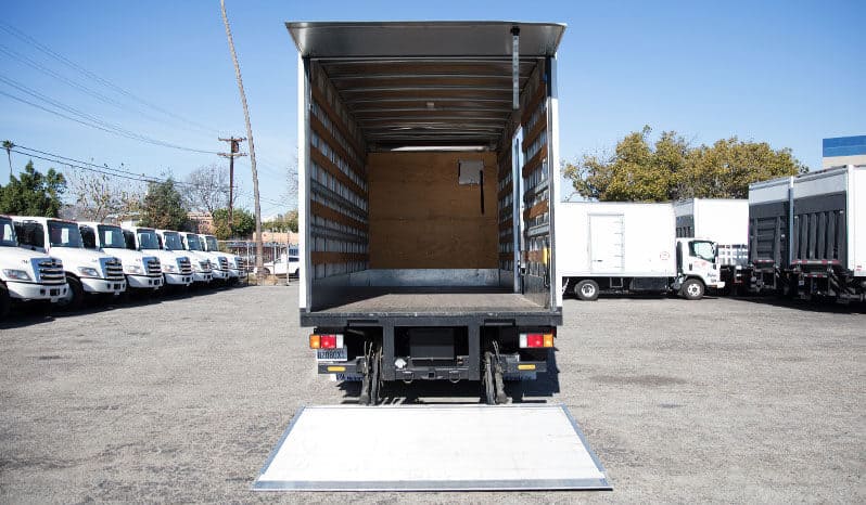 รถรับจ้าง 6 ล้อ ตู้ทึบ - 1