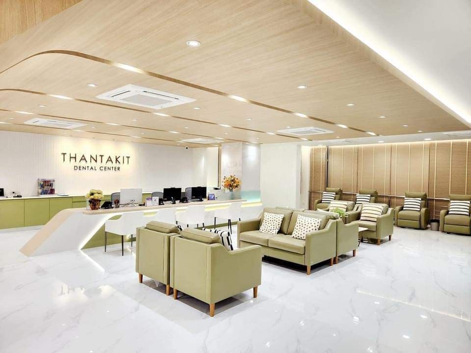 Thantakit Dental Center คลินิกรากฟันเทียม ดูแลทุกปัญหาของฟันและสุขภาพปากทุกเคสได้อย่างปลอดภัย