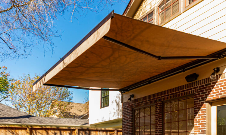 บริษัทรับติดตั้งกันสาดพับได้ ที่ไหนดี - 1